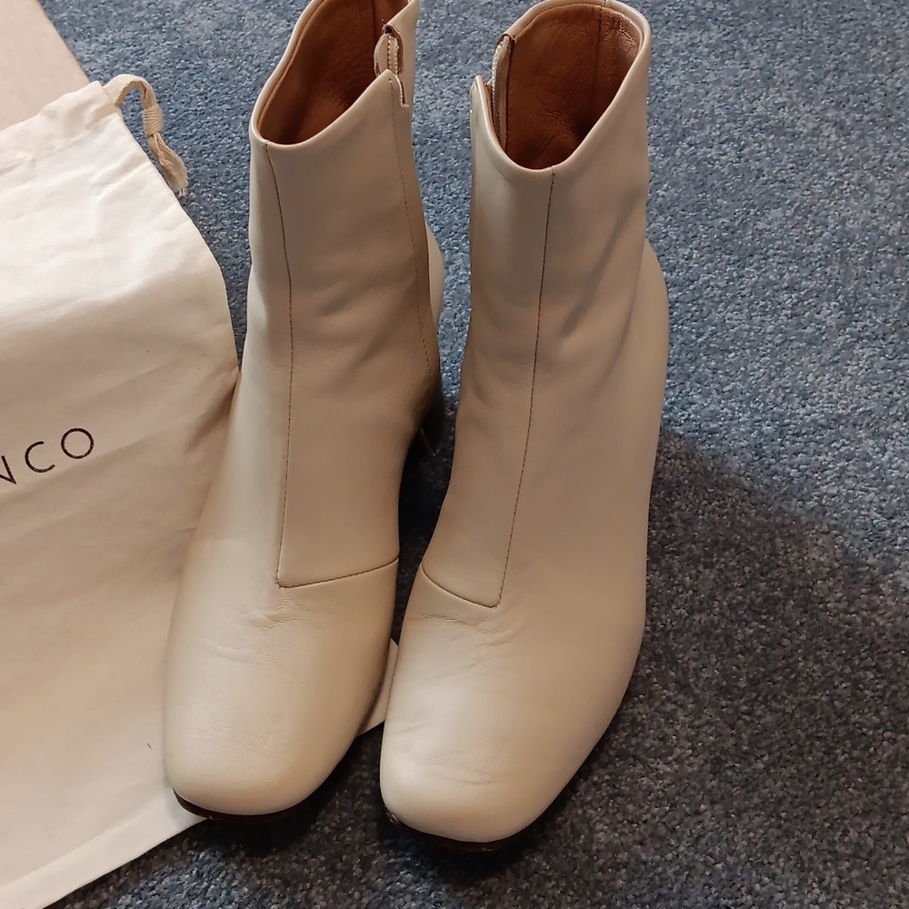 Huma Blanco booties